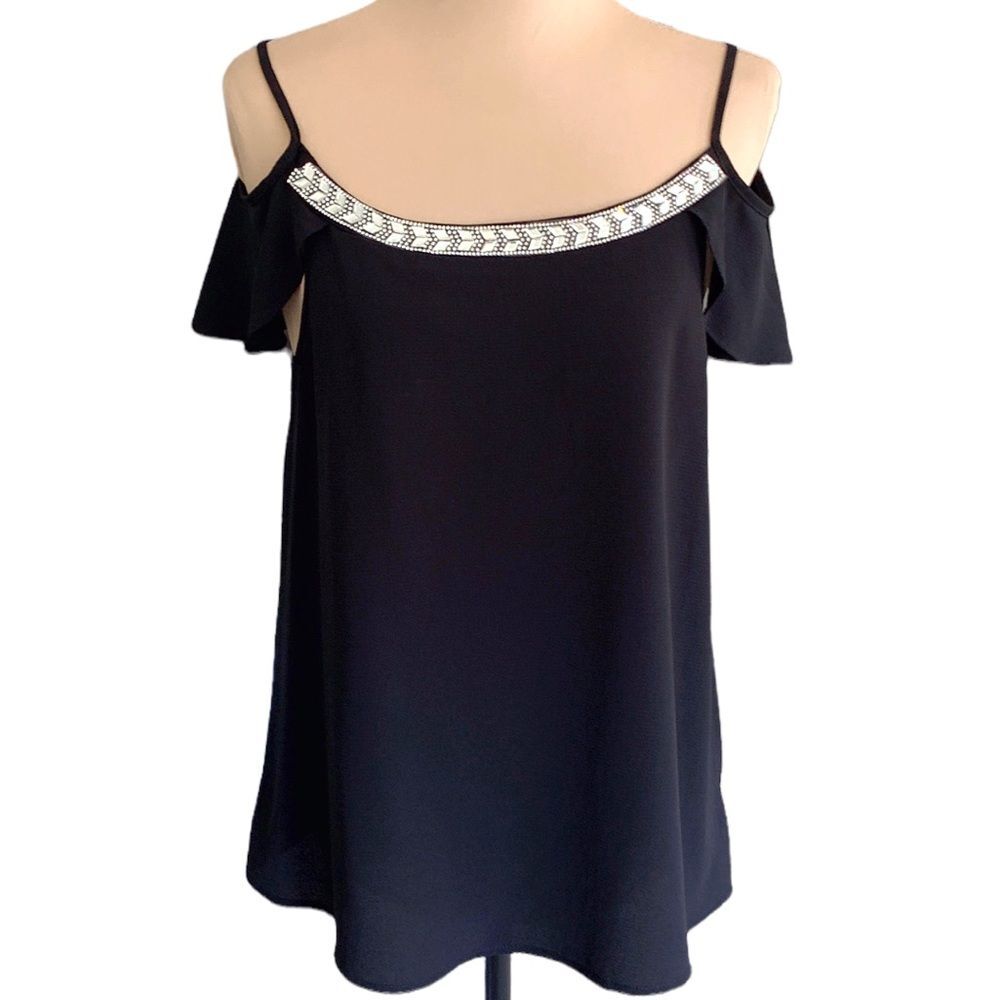 Off The Shoulders Tops Size L NWT